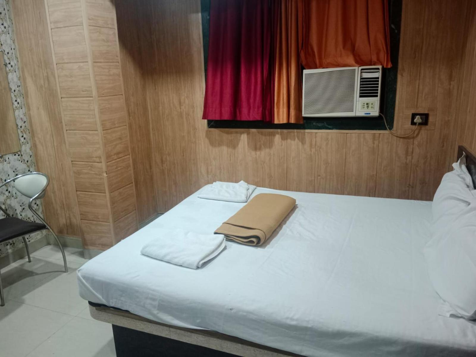 Hotel Shubham Residency Mahape Navi Mumbai Esterno foto