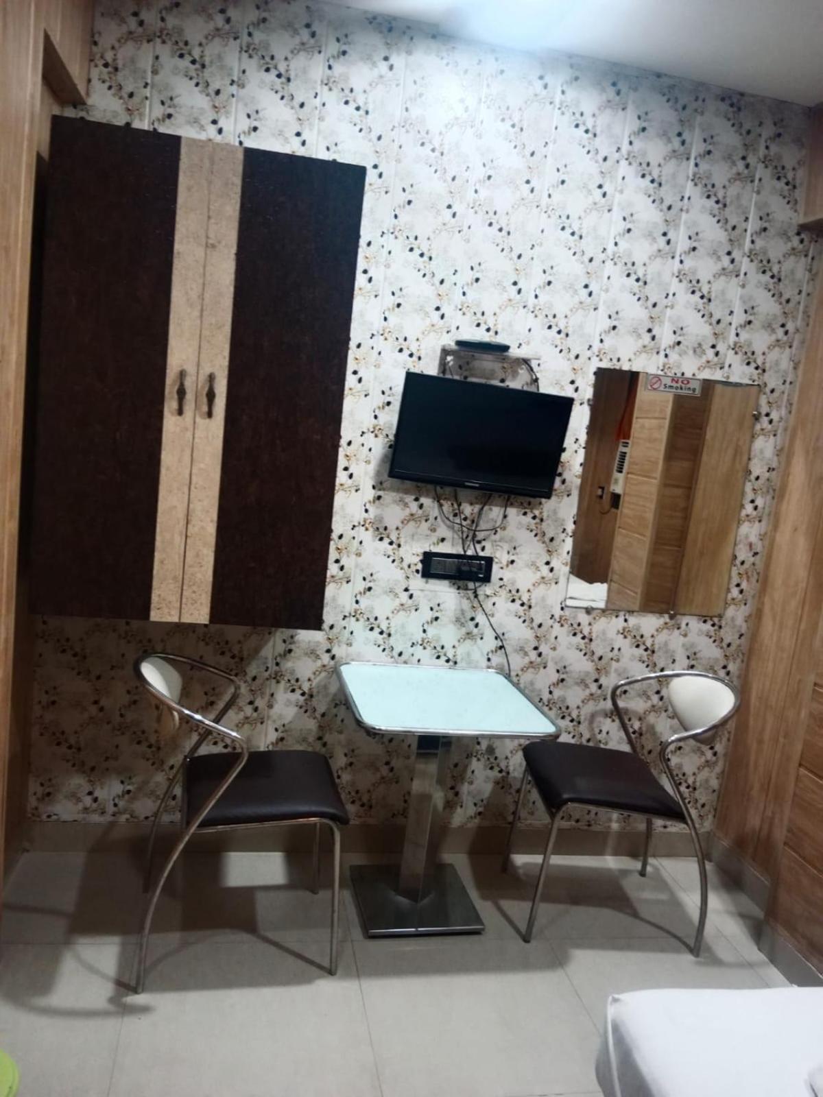 Hotel Shubham Residency Mahape Navi Mumbai Esterno foto
